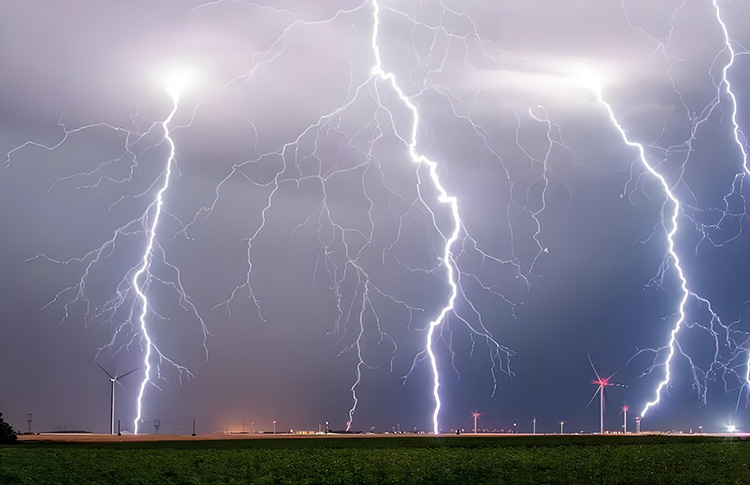 雷电无形，永安有“眼”：在线监测系统如何为现代基础设施编织安全网